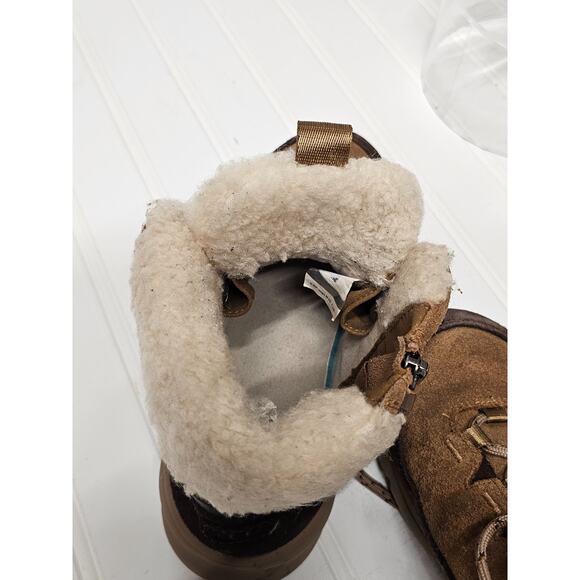 UGG Terretrail Cozy Lace boots girls size 4 - Picture 6 of 9